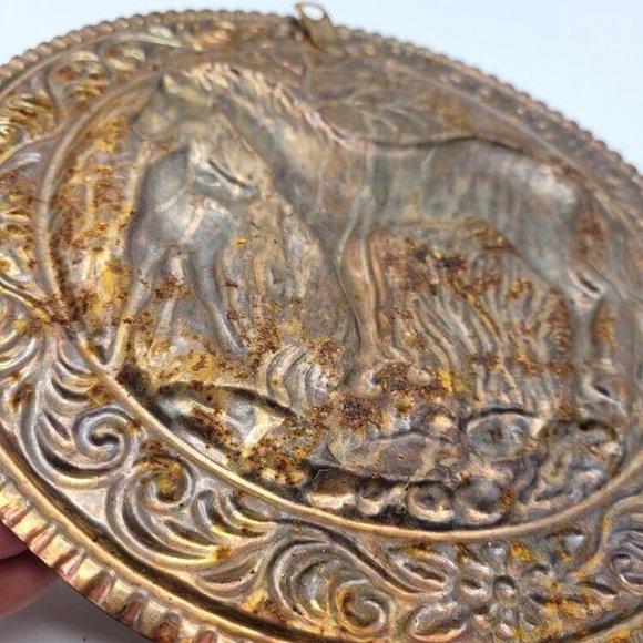 VTG Horses Brass Wall Plaque Hangs Embossed Country Cabin Decor Equestrian Home - Picture 5 of 7